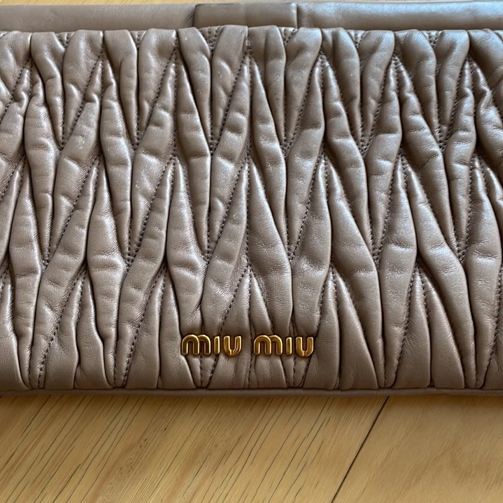 Miu Miu clutch - Picture 3 of 10
